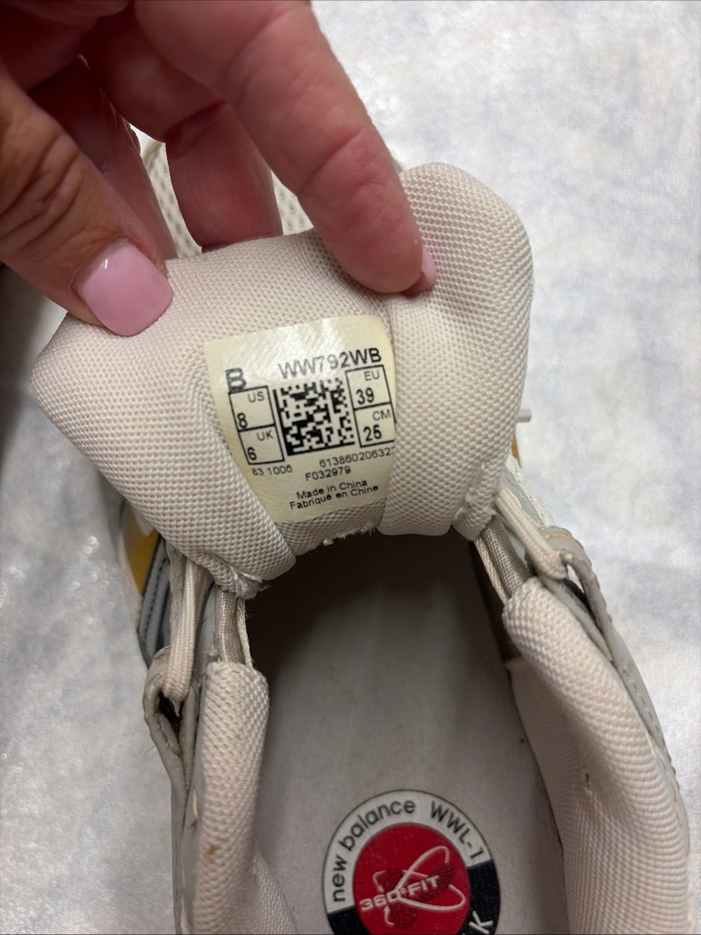 New Balance 792 White, Light Blue & Yellow Retro Runner Sneakers - Picture 5 of 8